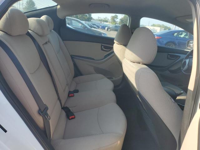 Photo 9 VIN: 5NPDH4AE4FH562636 - HYUNDAI ELANTRA SE 