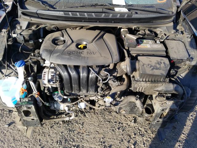 Photo 6 VIN: 5NPDH4AE4FH563110 - HYUNDAI ELANTRA SE 