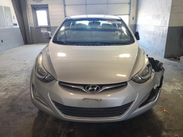 Photo 4 VIN: 5NPDH4AE4FH572504 - HYUNDAI ELANTRA SE 