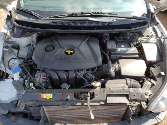 Photo 6 VIN: 5NPDH4AE4FH580425 - HYUNDAI ELANTRA SE 