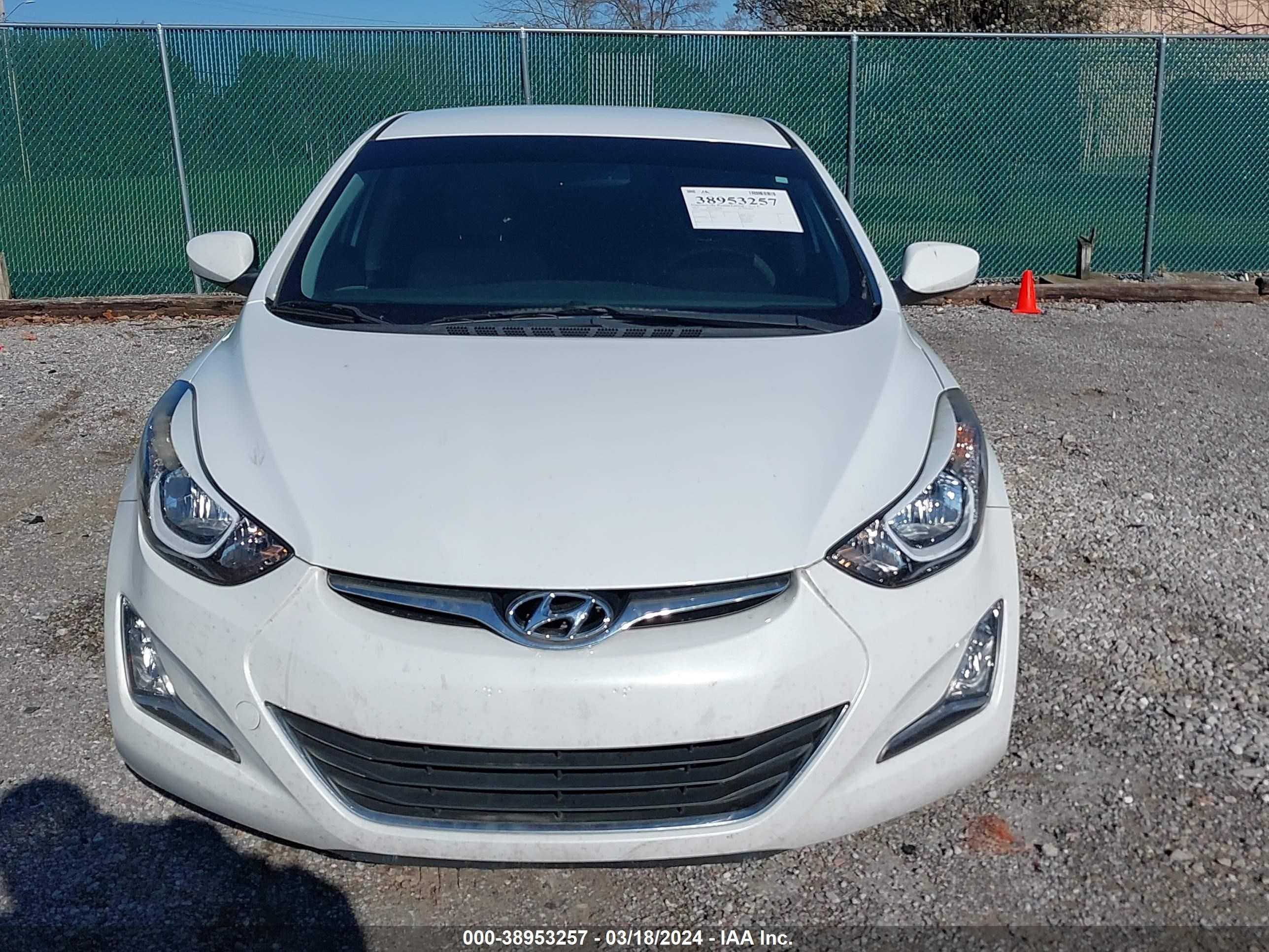 Photo 5 VIN: 5NPDH4AE4FH585057 - HYUNDAI ELANTRA 