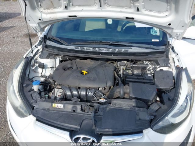 Photo 9 VIN: 5NPDH4AE4FH586094 - HYUNDAI ELANTRA 