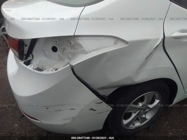 Photo 5 VIN: 5NPDH4AE4FH590663 - HYUNDAI ELANTRA 