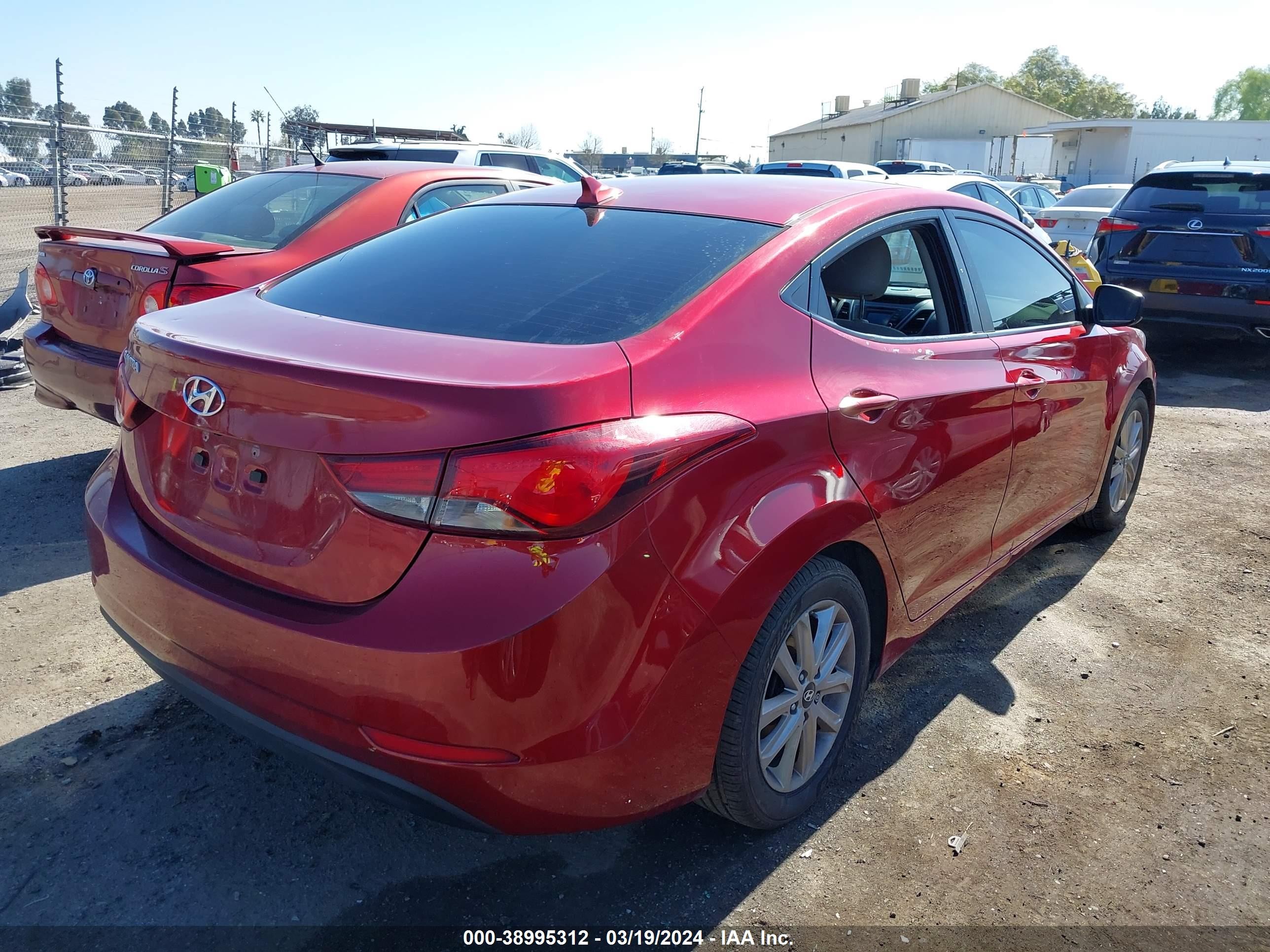 Photo 3 VIN: 5NPDH4AE4FH592008 - HYUNDAI ELANTRA 