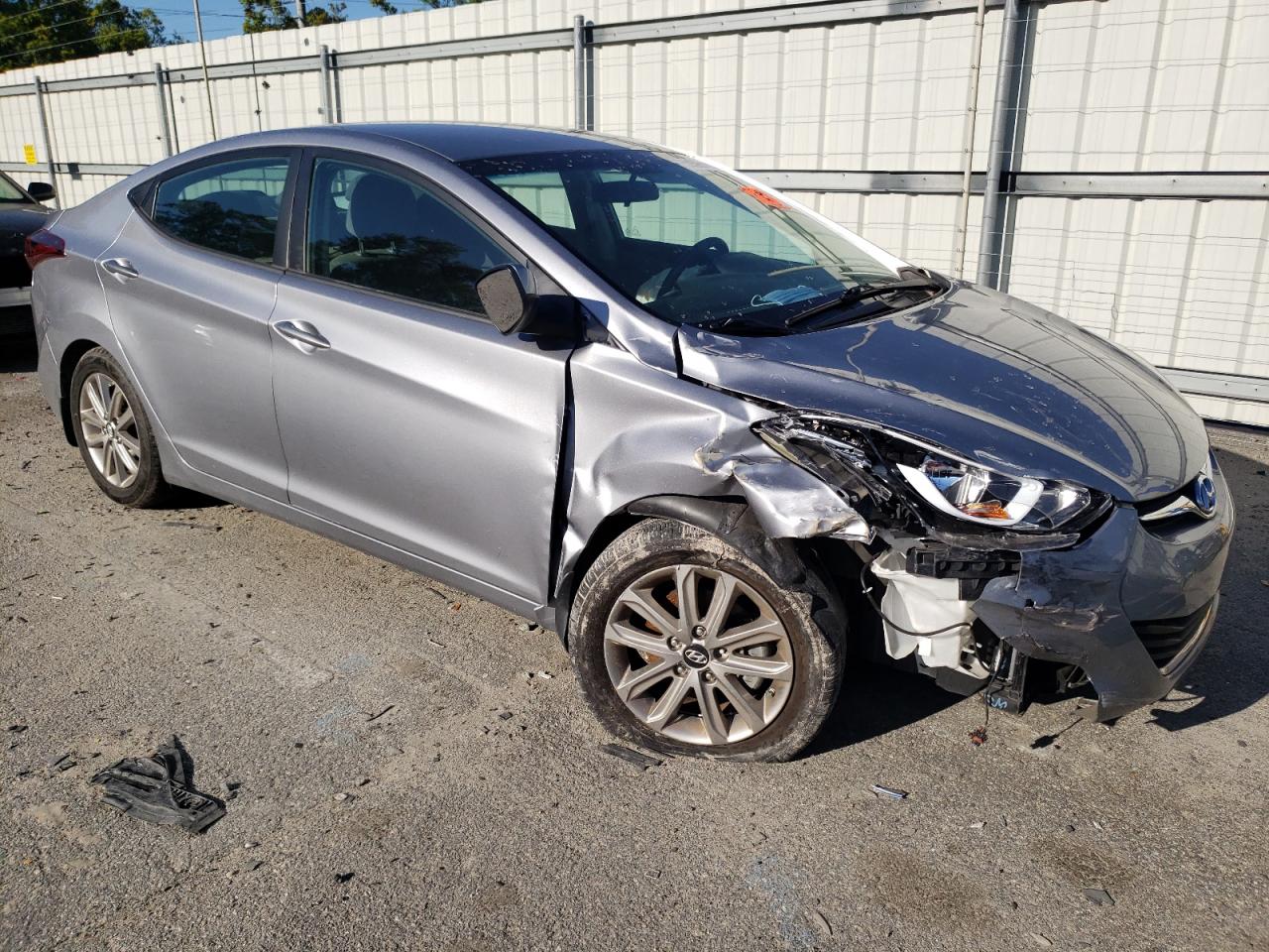 Photo 3 VIN: 5NPDH4AE4FH613696 - HYUNDAI ELANTRA 