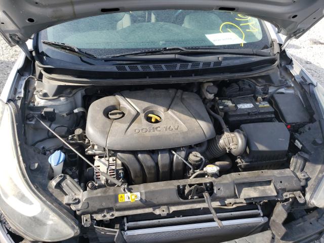 Photo 6 VIN: 5NPDH4AE4FH617344 - HYUNDAI ELANTRA SE 