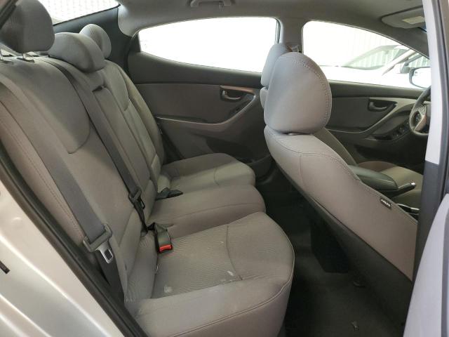 Photo 9 VIN: 5NPDH4AE4FH620826 - HYUNDAI ELANTRA 