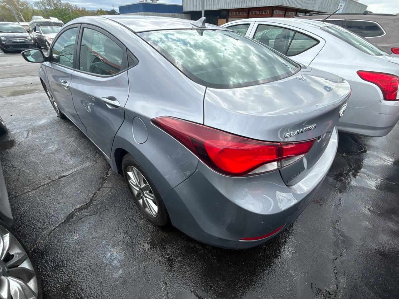 Photo 2 VIN: 5NPDH4AE4FH625444 - HYUNDAI ELANTRA 