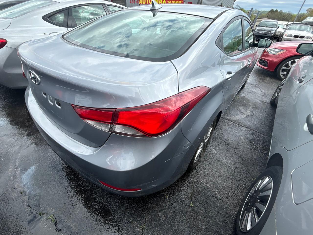 Photo 3 VIN: 5NPDH4AE4FH625444 - HYUNDAI ELANTRA 