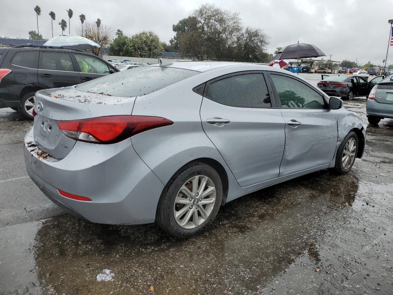 Photo 2 VIN: 5NPDH4AE4FH636430 - HYUNDAI ELANTRA 