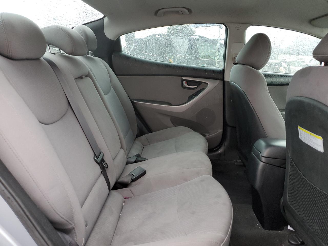 Photo 9 VIN: 5NPDH4AE4FH636430 - HYUNDAI ELANTRA 