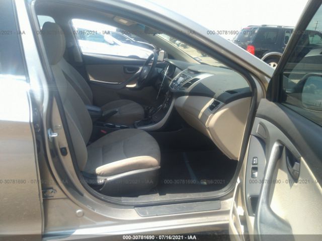 Photo 4 VIN: 5NPDH4AE4GH656730 - HYUNDAI ELANTRA 