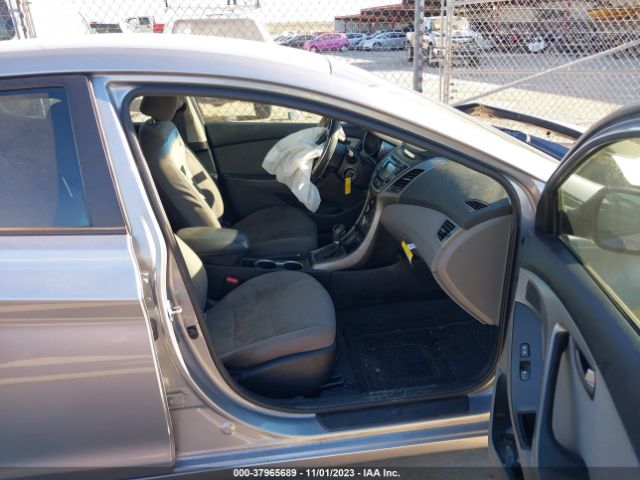 Photo 4 VIN: 5NPDH4AE4GH659675 - HYUNDAI ELANTRA 