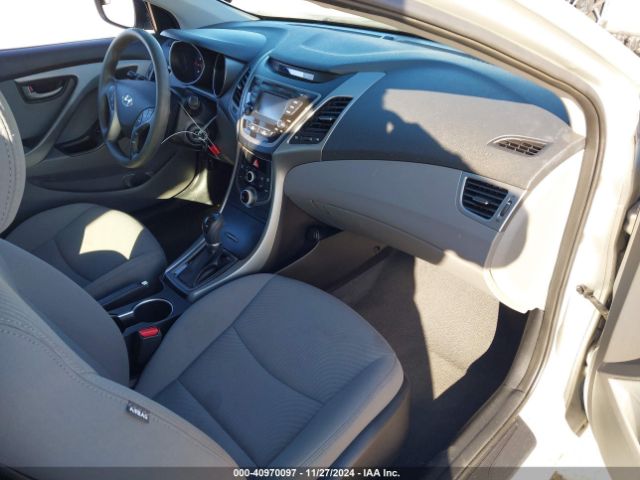 Photo 4 VIN: 5NPDH4AE4GH660647 - HYUNDAI ELANTRA 