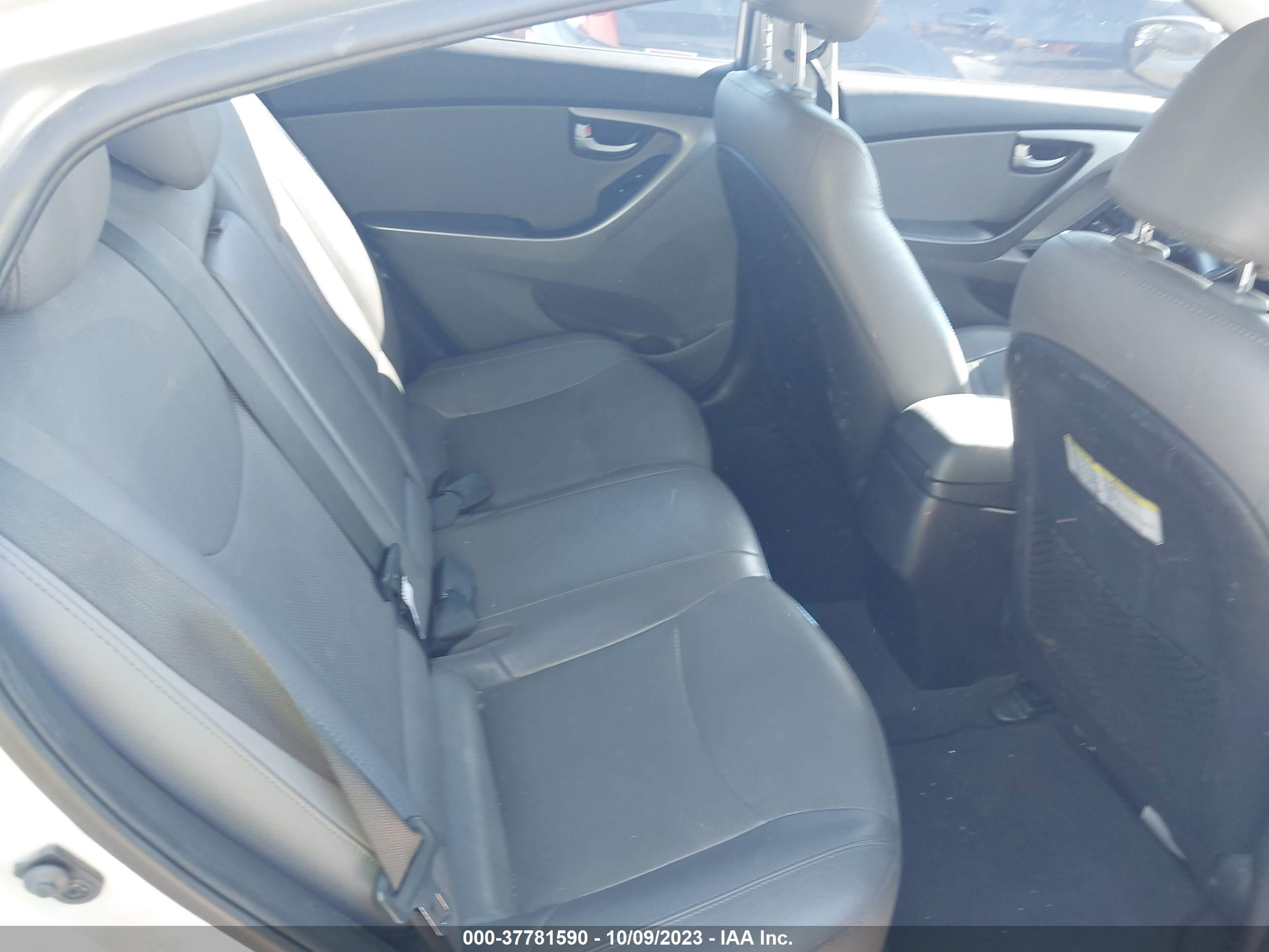 Photo 7 VIN: 5NPDH4AE4GH662396 - HYUNDAI ELANTRA 