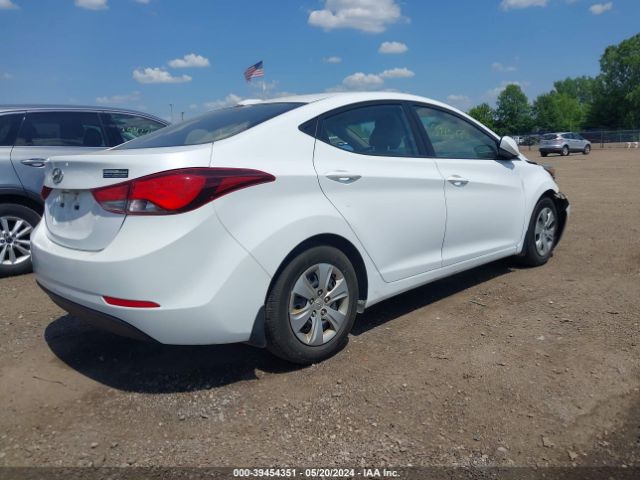 Photo 3 VIN: 5NPDH4AE4GH663810 - HYUNDAI ELANTRA 