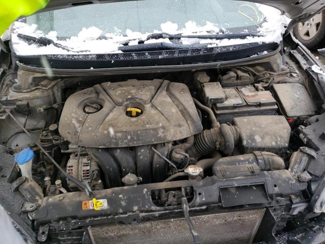 Photo 6 VIN: 5NPDH4AE4GH686908 - HYUNDAI ELANTRA SE 