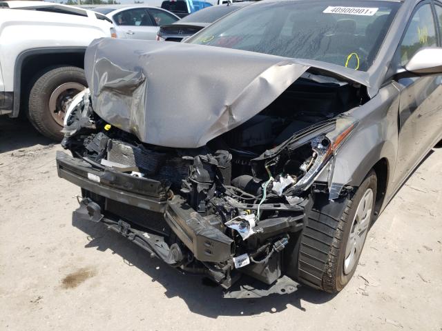 Photo 8 VIN: 5NPDH4AE4GH692272 - HYUNDAI ELANTRA SE 