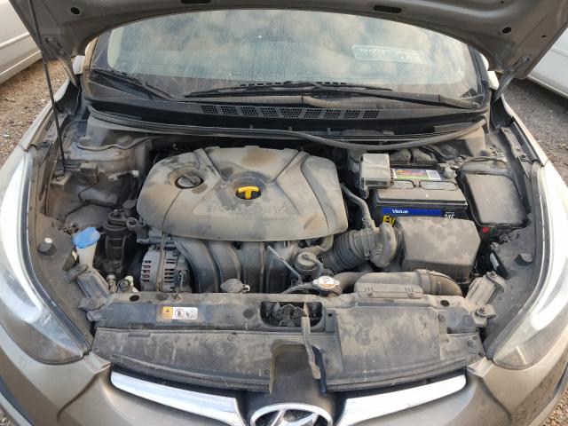 Photo 6 VIN: 5NPDH4AE4GH692689 - HYUNDAI ELANTRA SE 