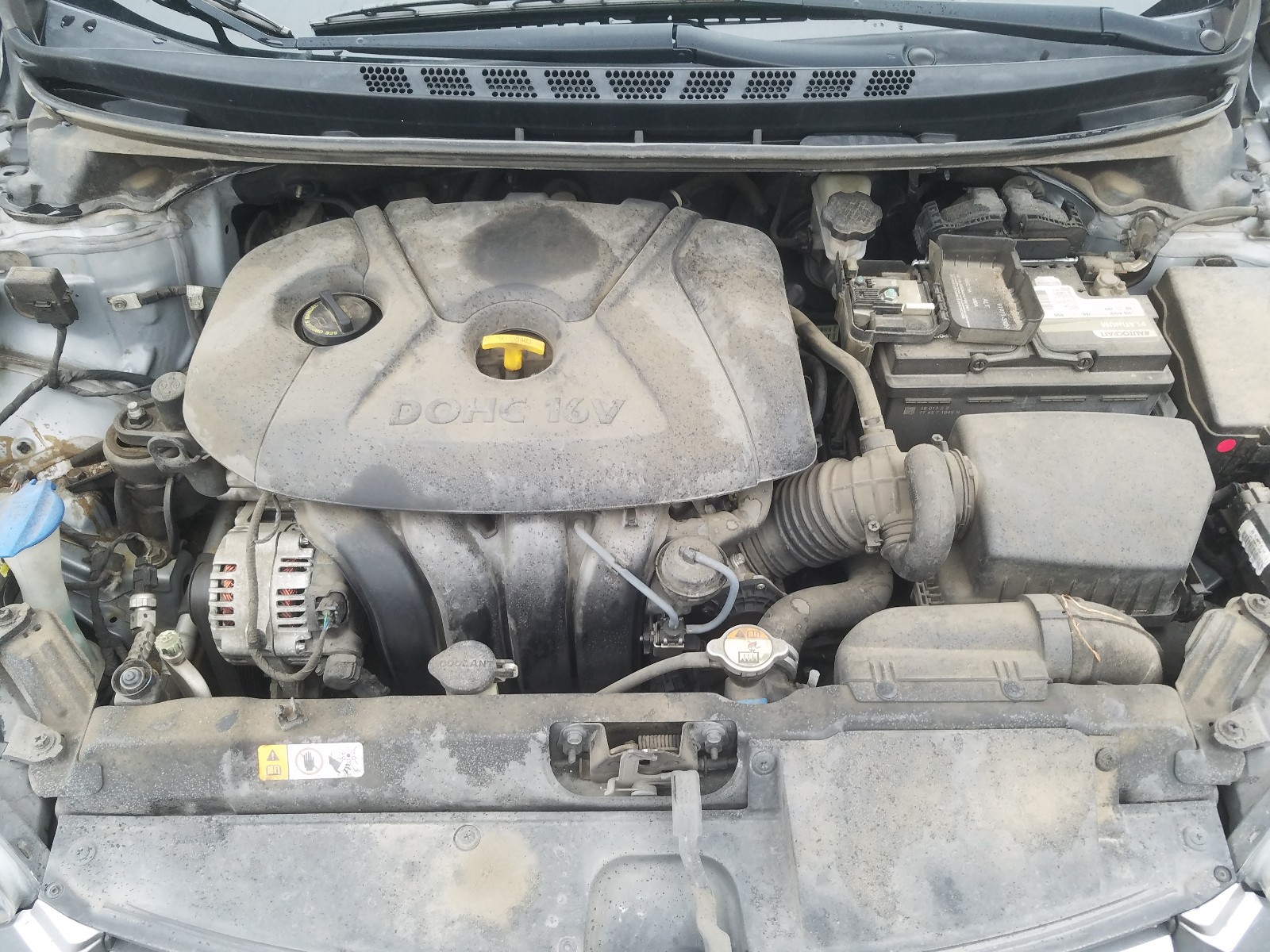 Photo 6 VIN: 5NPDH4AE4GH696869 - HYUNDAI ELANTRA SE 