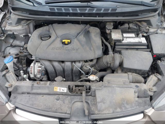 Photo 9 VIN: 5NPDH4AE4GH699173 - HYUNDAI ELANTRA 