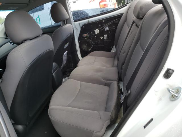 Photo 5 VIN: 5NPDH4AE4GH703240 - HYUNDAI ELANTRA SE 