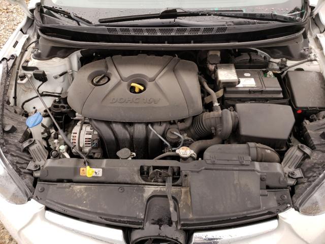 Photo 6 VIN: 5NPDH4AE4GH703240 - HYUNDAI ELANTRA SE 