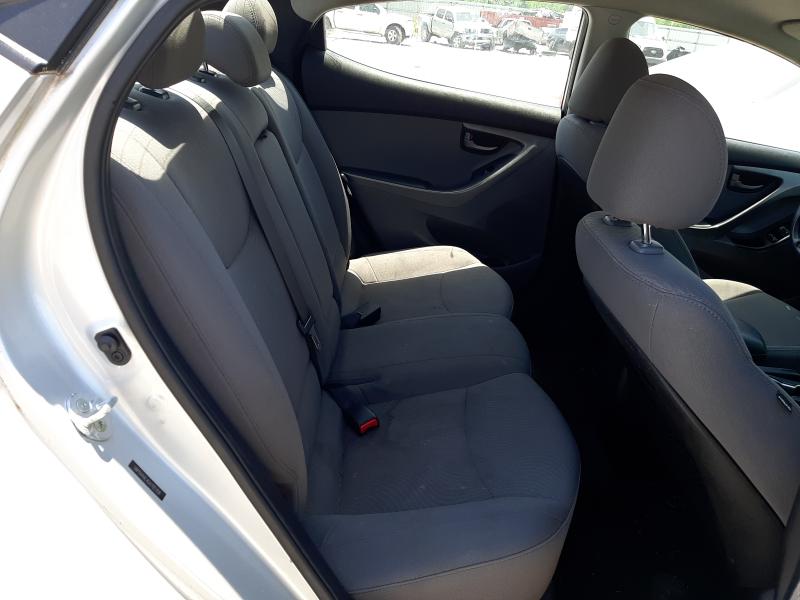 Photo 5 VIN: 5NPDH4AE4GH705358 - HYUNDAI ELANTRA SE 