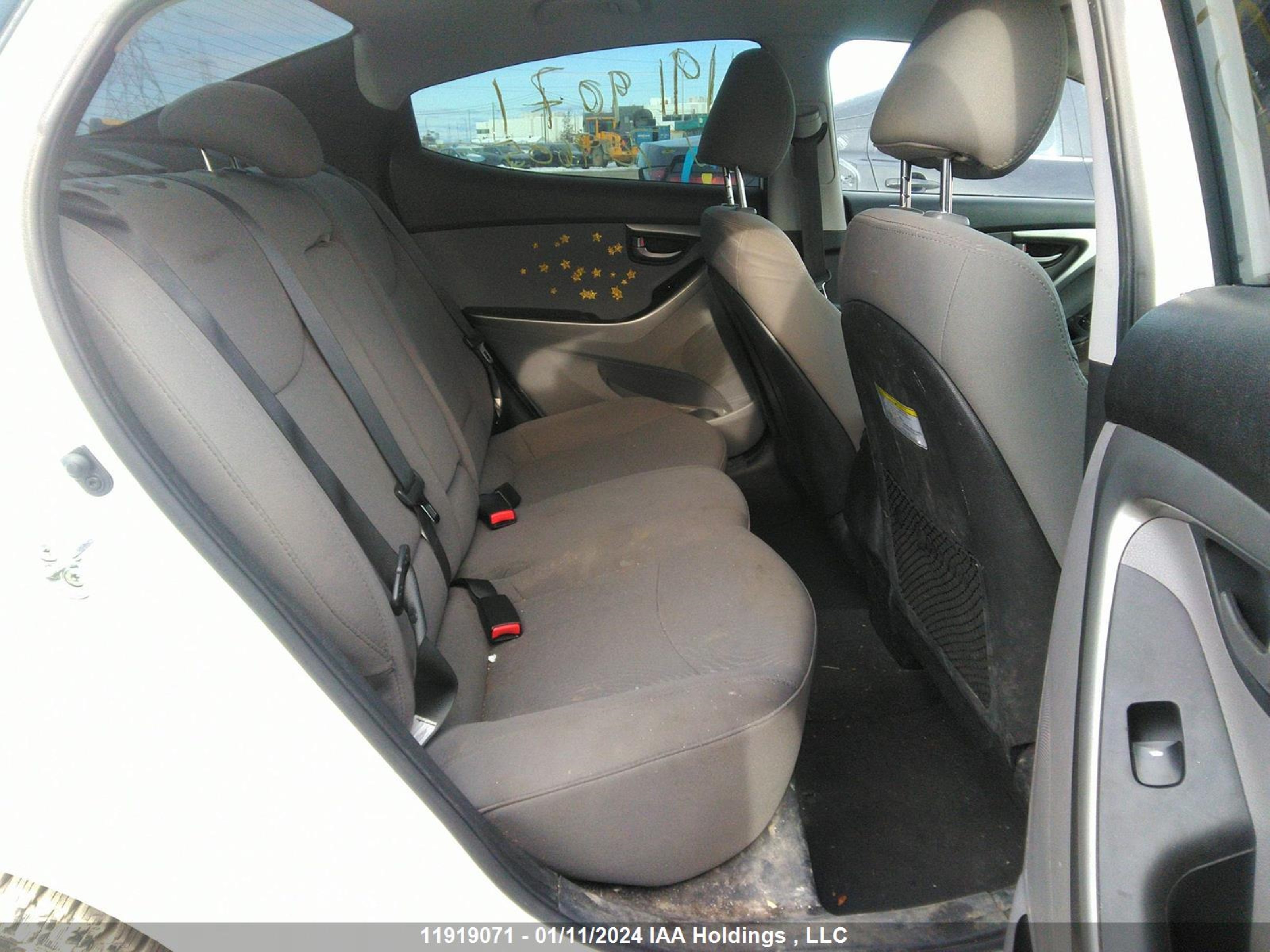 Photo 8 VIN: 5NPDH4AE4GH709605 - HYUNDAI ELANTRA 