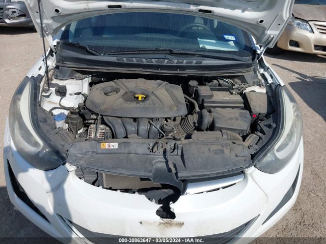 Photo 9 VIN: 5NPDH4AE4GH709894 - HYUNDAI ELANTRA 