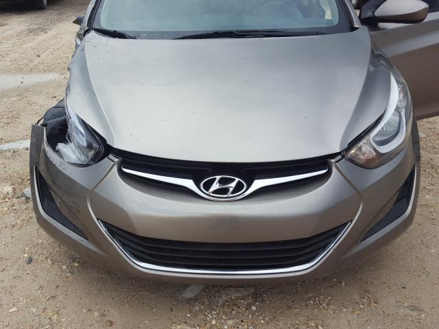 Photo 6 VIN: 5NPDH4AE4GH715047 - HYUNDAI ELANTRA SE 