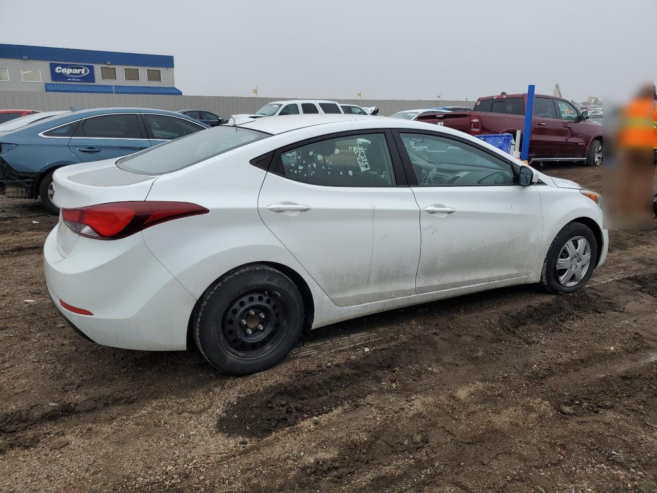 Photo 2 VIN: 5NPDH4AE4GH718711 - HYUNDAI ELANTRA 