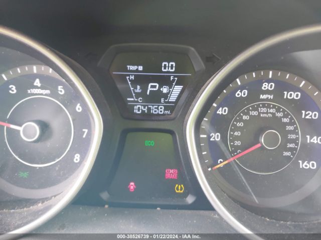 Photo 6 VIN: 5NPDH4AE4GH732933 - HYUNDAI ELANTRA 