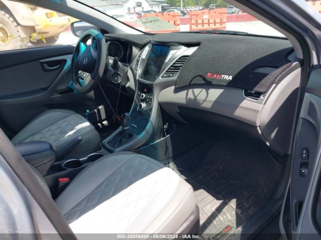 Photo 4 VIN: 5NPDH4AE4GH734889 - HYUNDAI ELANTRA 