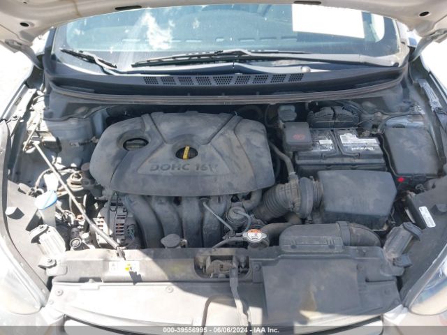 Photo 9 VIN: 5NPDH4AE4GH734889 - HYUNDAI ELANTRA 