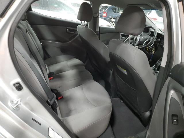 Photo 9 VIN: 5NPDH4AE4GH735329 - HYUNDAI ELANTRA 