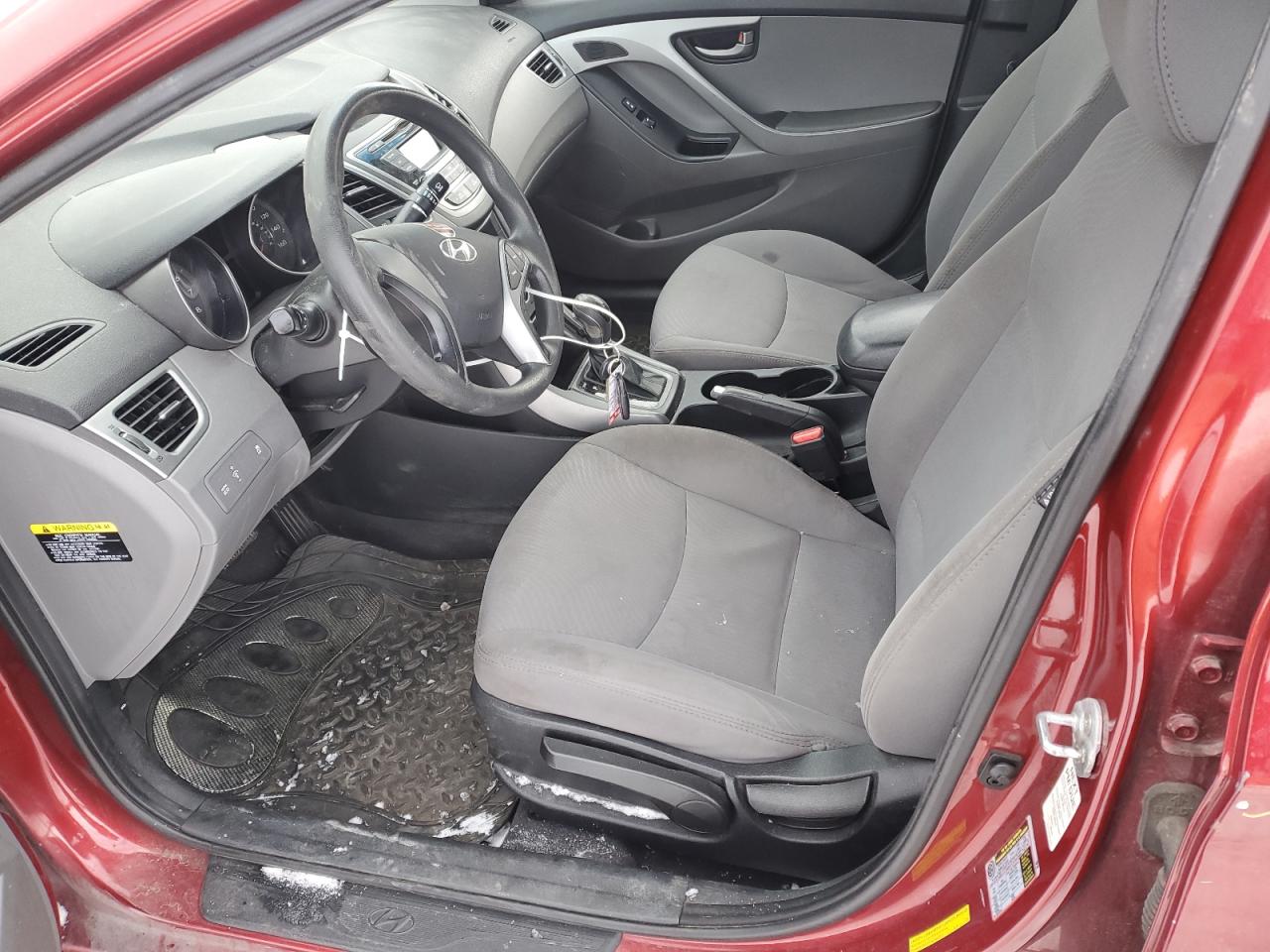 Photo 6 VIN: 5NPDH4AE4GH739591 - HYUNDAI ELANTRA 