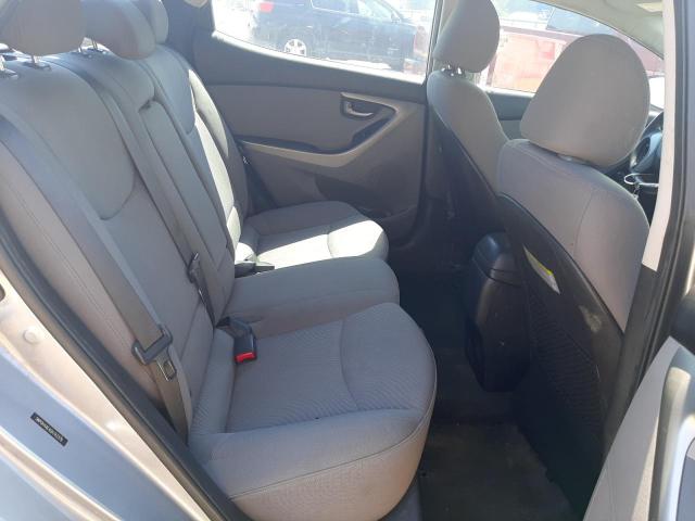 Photo 9 VIN: 5NPDH4AE4GH743379 - HYUNDAI ELANTRA 