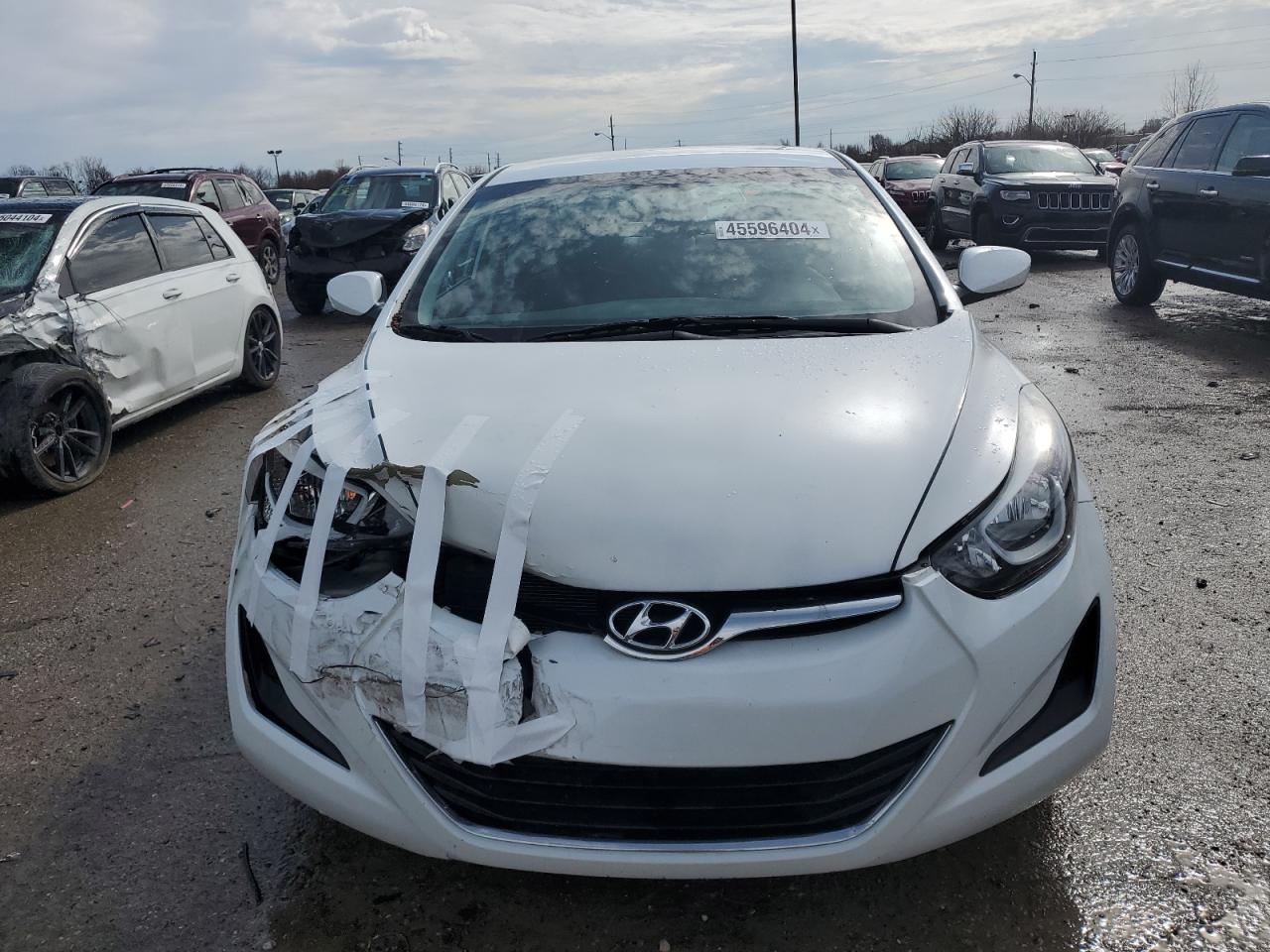 Photo 4 VIN: 5NPDH4AE4GH744807 - HYUNDAI ELANTRA 