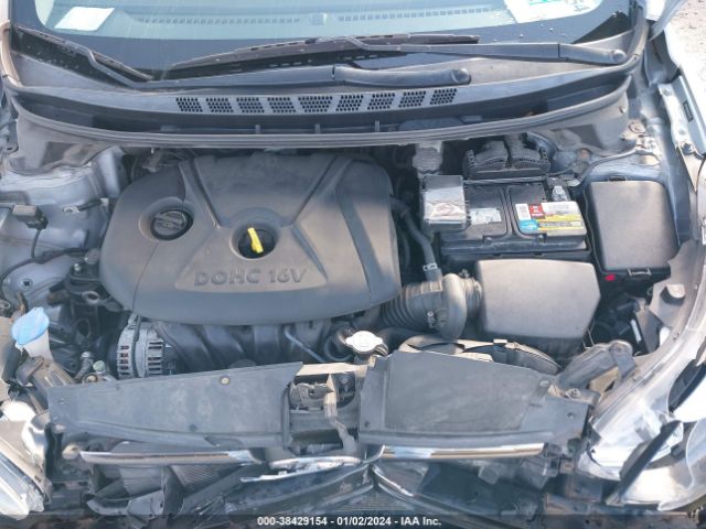 Photo 9 VIN: 5NPDH4AE4GH750770 - HYUNDAI ELANTRA 