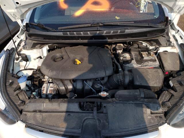 Photo 6 VIN: 5NPDH4AE4GH753281 - HYUNDAI ELANTRA SE 