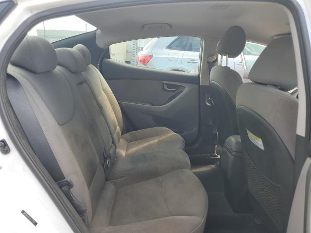 Photo 9 VIN: 5NPDH4AE4GH757797 - HYUNDAI ELANTRA 