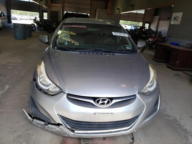 Photo 4 VIN: 5NPDH4AE4GH758495 - HYUNDAI ELANTRA SE 