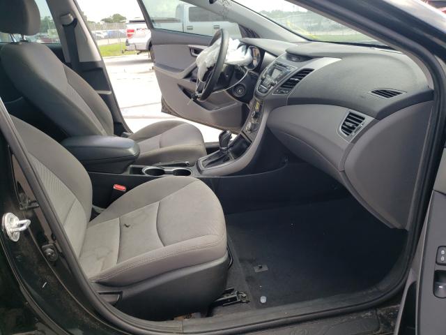 Photo 4 VIN: 5NPDH4AE4GH760747 - HYUNDAI ELANTRA SE 