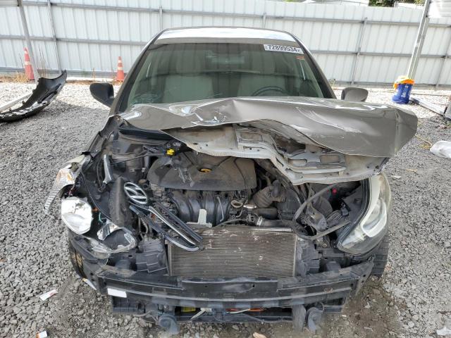 Photo 4 VIN: 5NPDH4AE4GH762563 - HYUNDAI ELANTRA SE 