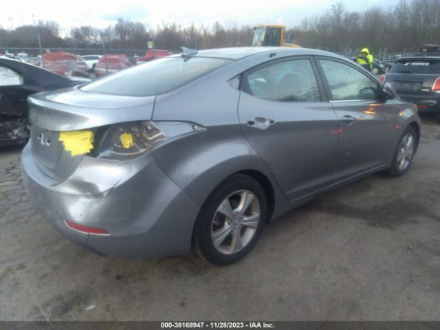 Photo 3 VIN: 5NPDH4AE4GH764393 - HYUNDAI ELANTRA 