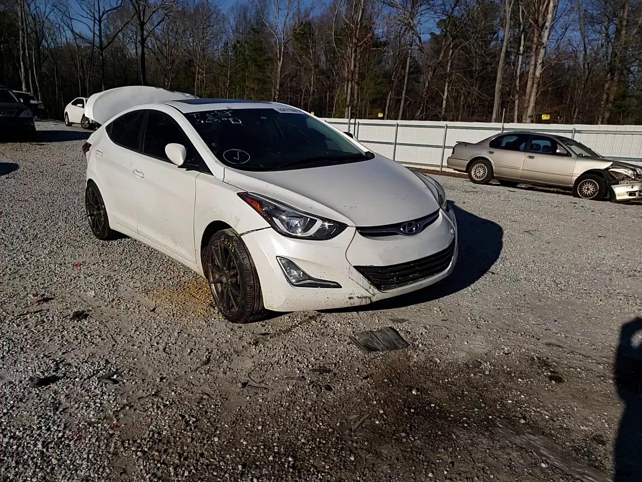 Photo 10 VIN: 5NPDH4AE4GH767097 - HYUNDAI ELANTRA SE 