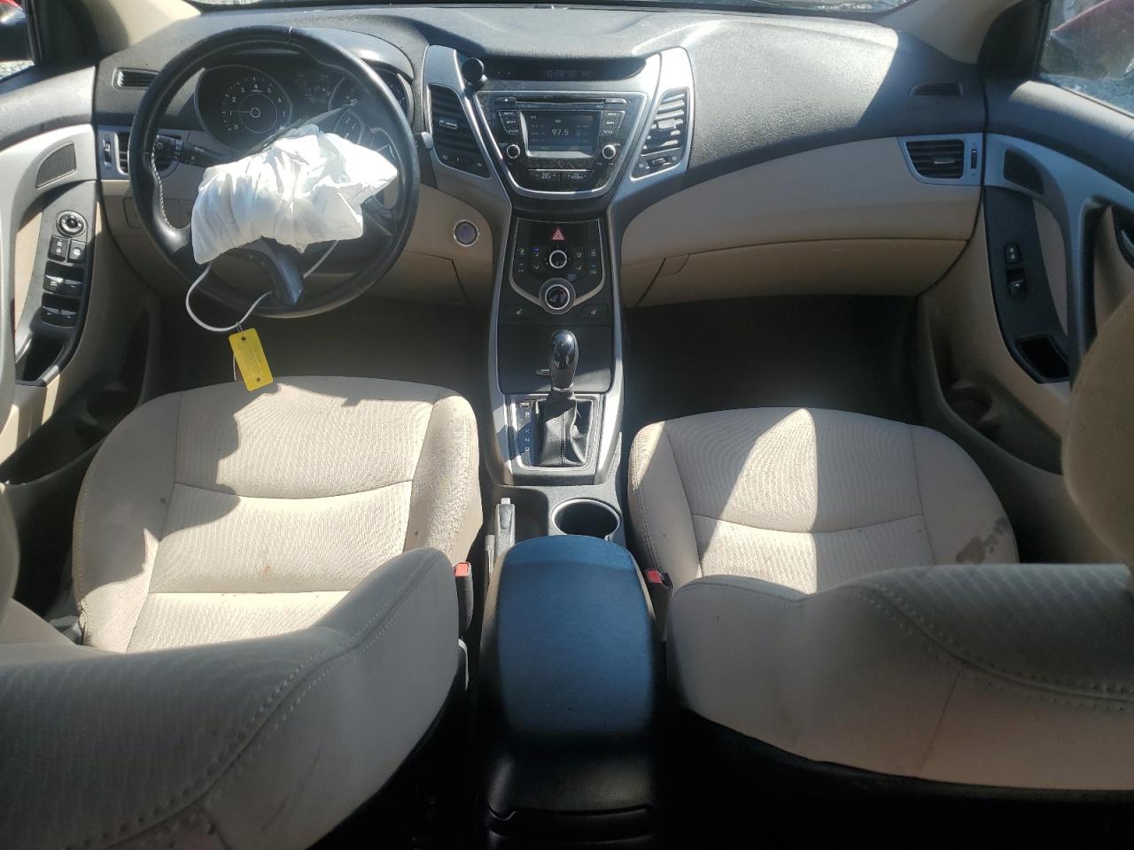 Photo 7 VIN: 5NPDH4AE4GH768394 - HYUNDAI ELANTRA 