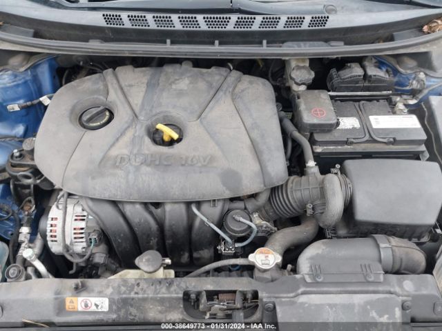 Photo 9 VIN: 5NPDH4AE4GH768704 - HYUNDAI ELANTRA 