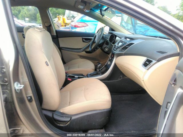 Photo 4 VIN: 5NPDH4AE4GH780982 - HYUNDAI ELANTRA 